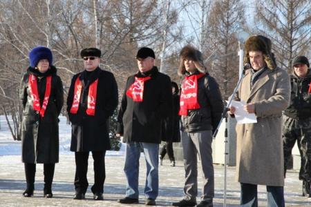 Татарстан. Нижнекамский горком КПРФ провёл митинг протеста против взимания платы за проезд бельшегрузов по федеральным трассам