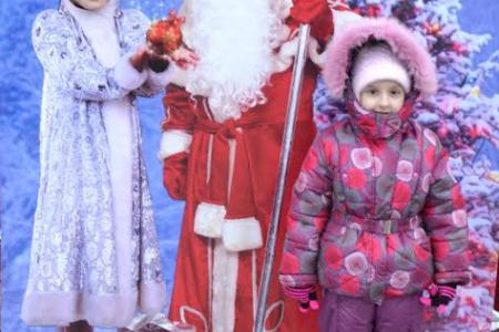 Красный Дед Мороз поздравляет нижегородцев с наступающим Новым годом