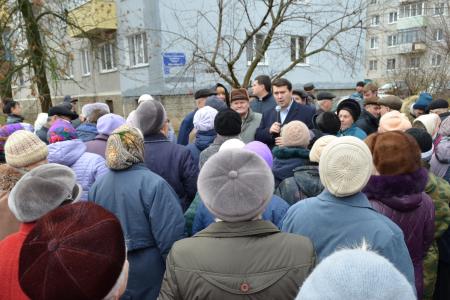 Олег Лебедев продолжает проводить массовые встречи с жителями Тульской области