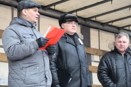 В Омске прошел пикет в рамках акции Анти-«Платон»