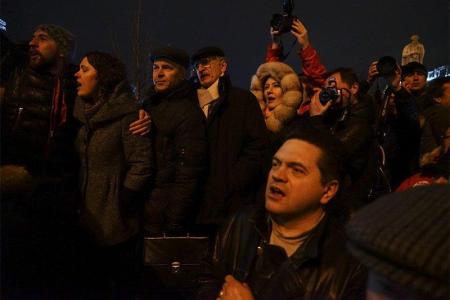 "Интерфакс": В.Ф. Рашкин просит проверить факты нарушений на встрече с избирателями в Москве со стороны полиции