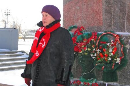 Амурские коммунисты возложили цветы к памятникам В.И. Ленина