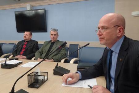 Московские коммунисты защищают права владельцев гаражей в районе Орехово-Борисово Северное