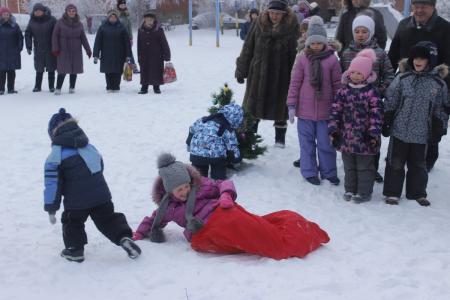 Коммунисты Ярославщины устроили детские Рождественские праздники