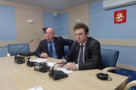 Московские коммунисты защищают права владельцев гаражей в районе Орехово-Борисово Северное