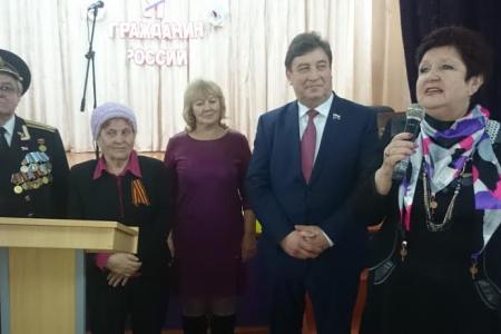 Ставропольский край. Виктор Гончаров на вручении сельской школе памятной доски героям Советского Союза: Гордимся мы, гордятся наши дети!