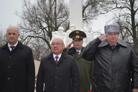 Первый секретарь Калмыцкого рескома КПРФ Н.Э. Нуров принял участие в торжественных мероприятиях в селе Дивное