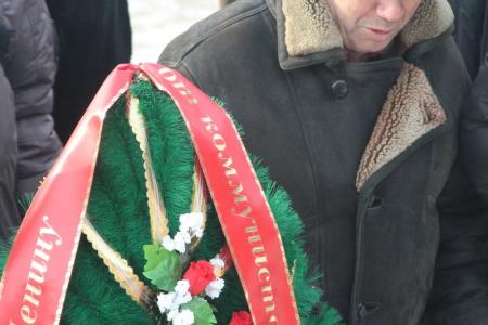 Еврейская АО. Коммунисты Биробиджана возложили цветы к памятнику вождю революции