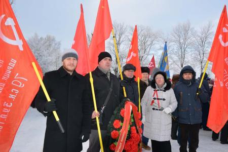 Коммунисты Ленинградской области приняли участие в мероприятиях по празднованию 73-летия прорыва блокады Ленинграда
