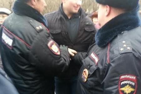 Москва. В.Ф. Рашкин пригласил Путина, Чайку и Колокольцева на встречу с избирателями, чтобы они убедились в провокациях