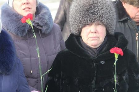 Еврейская АО. Коммунисты Биробиджана возложили цветы к памятнику вождю революции