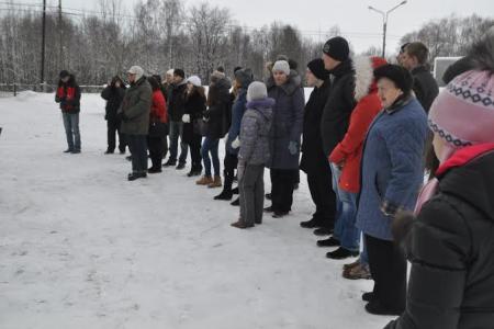 Коммунисты и комсомольцы Санкт-Петербурга почтили память защитников Ораниенбаумского плацдарма