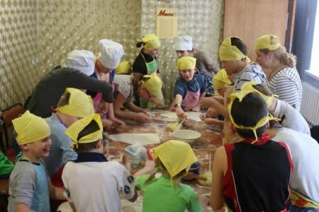 Комсомольцы Белгородского района создали праздник для воспитанников МБУ «Социально–реабилитационного центра для несовершеннолетних»