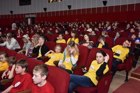 "Россия 1": Дети Донбасса в России. Г.А. Зюганов о гуманитарной акции КПРФ