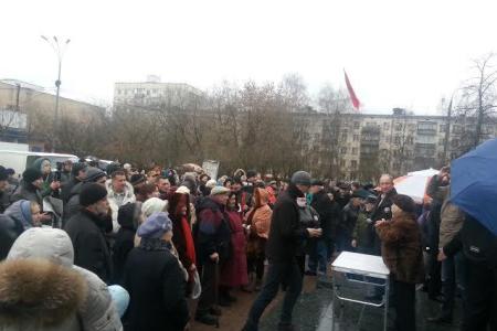 Москва. В.Ф. Рашкин пригласил Путина, Чайку и Колокольцева на встречу с избирателями, чтобы они убедились в провокациях