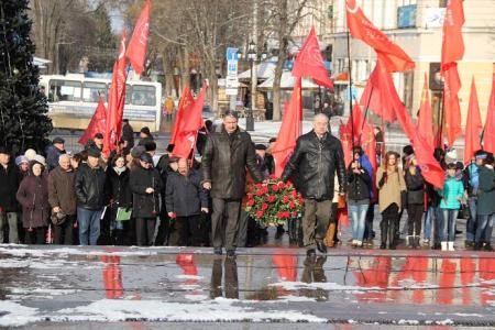 В Симферополе состоялся митинг, посвященный 25-й годовщине проведения Всекрымского референдума о воссоздании Крымской АССР