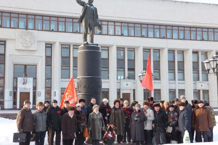 Калужские коммунисты почтили память В.И. Ленина