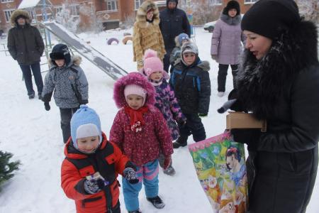 Коммунисты Ярославщины устроили детские Рождественские праздники