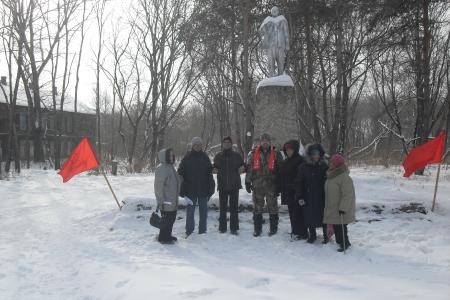 Коммунисты в Приморье почтили память Вождя мирового пролетариата - В.И. Ленина