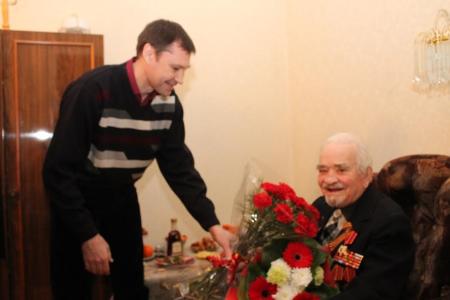 Псков. Исполнилось 100 лет коммунисту с 1942 года Антону Петровичу Лихачёву