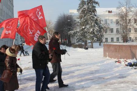 Будем верны идеалам победителей! Мероприятия воронежских коммунистов в честь 73-й годовщины освобождения города