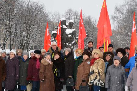 Коммунисты Ленинградской области приняли участие в мероприятиях по празднованию 73-летия прорыва блокады Ленинграда