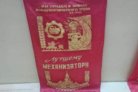Ставропольский край. Виктор Гончаров на вручении сельской школе памятной доски героям Советского Союза: Гордимся мы, гордятся наши дети!