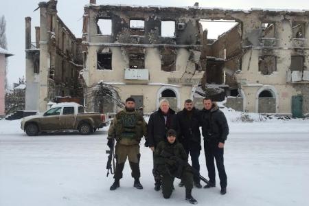 Коммунисты Якутии и Ростовской области доставили новогодние подарки детям Донбасса
