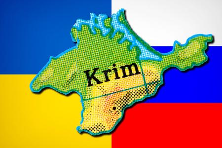 С.П.Обухов: Министр Новак открывает новогоднее «окно Овертона» для Крыма? Что стоит за опросом: «электроэнергия или назад на Украину»