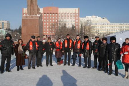 Забайкальский край. Коммунисты возложили цветы к памятнику В.И.Ленина