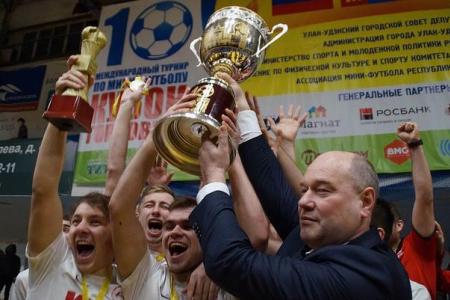 Молодёжная команда КПРФ - победитель самого престижного мини-футбольного турнира Сибири