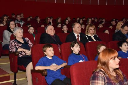 "Россия 1": Дети Донбасса в России. Г.А. Зюганов о гуманитарной акции КПРФ