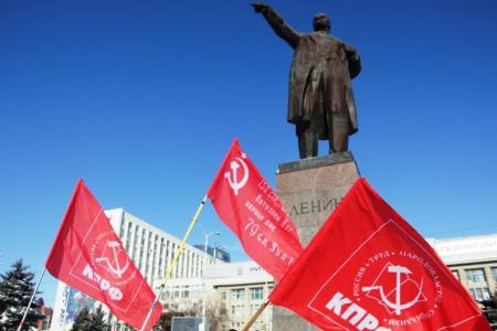 Саратовские коммунисты почтили память Владимира Ильича Ленина