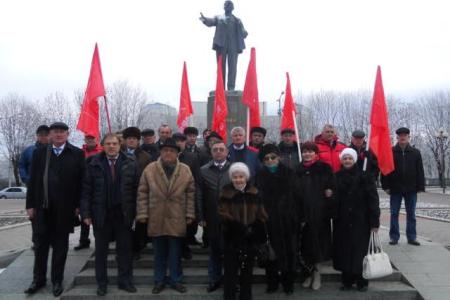 Коммунисты Кабардино-Балкарии почтили память Владимира Ильича Ленина