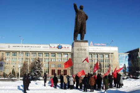 Саратовские коммунисты почтили память Владимира Ильича Ленина
