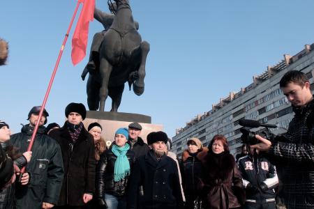 Луганские коммунисты отмечают 135-летие со Дня рождения Климента Ворошилова