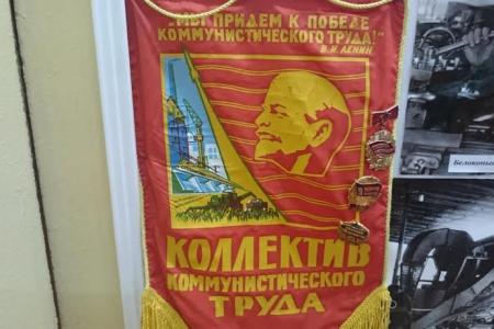Ставропольский край. Виктор Гончаров на вручении сельской школе памятной доски героям Советского Союза: Гордимся мы, гордятся наши дети!