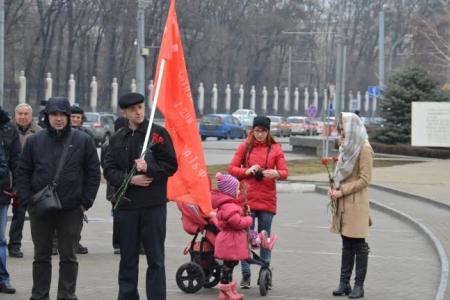 Коммунисты почтили минутой молчания память героев-освободителей Ростова-на-Дону