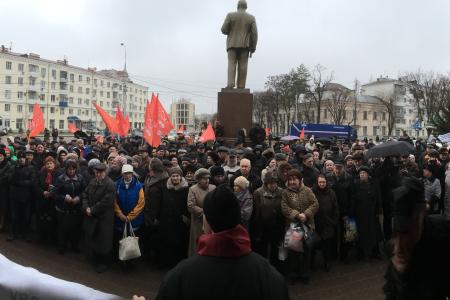 С.П.Обухов на митинге в Краснодаре "Хватит обирать народ!": Поддерживаю требования отставки мэра Евланова и главы фонда капремонта Березницкой