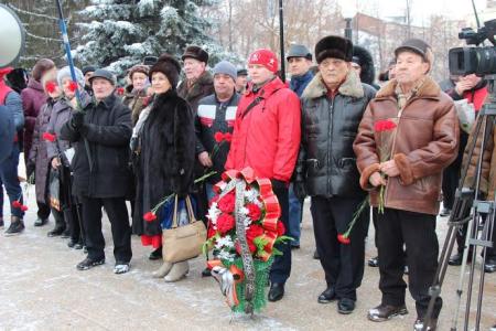 Челябинские коммунисты отметили 98-ую годовщину создания Красной Армии