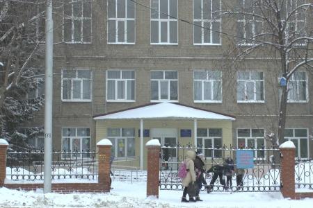 Республика Башкортостан. В Уфе родители учащихся школы №8 не согласны переводить детей в школу №95