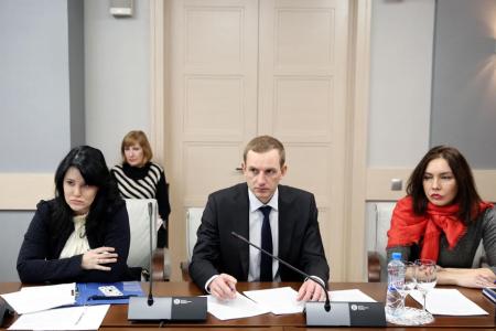 «Сделать приватизацию бессрочной!». Круглый стол фракции КПРФ в Мосгордуме
