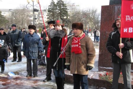 Калужские коммунисты отметили 98-ю годовщину Рабоче-Крестьянской Красной Армии