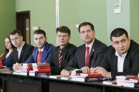 Г.А. Зюганов выступил с лекцией  в Центре политической учёбы ЦК КПРФ