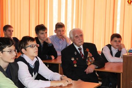 Самарские комсомольцы продолжают эстафету "Знамя нашей Победы"