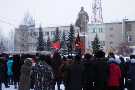 Омская область: В городе Таре прошел митинг против роста тарифов ЖКХ 