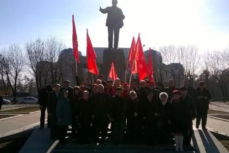 В Нальчике прошли торжественные мероприятия, организованные Комитетом КБРО КПРФ ко Дню Советской Армии и Военно-Морского Флота