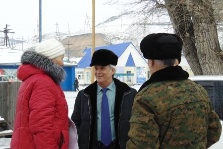 Алтайский край. Депутаты-коммунисты во главе с С.И. Юрченко совершили рабочую поездку в Чарышский район