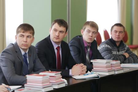 Г.А. Зюганов выступил с лекцией  в Центре политической учёбы ЦК КПРФ