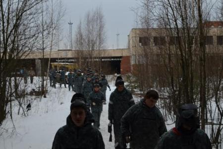 Ленинградские комсомольцы укрепляют командный дух